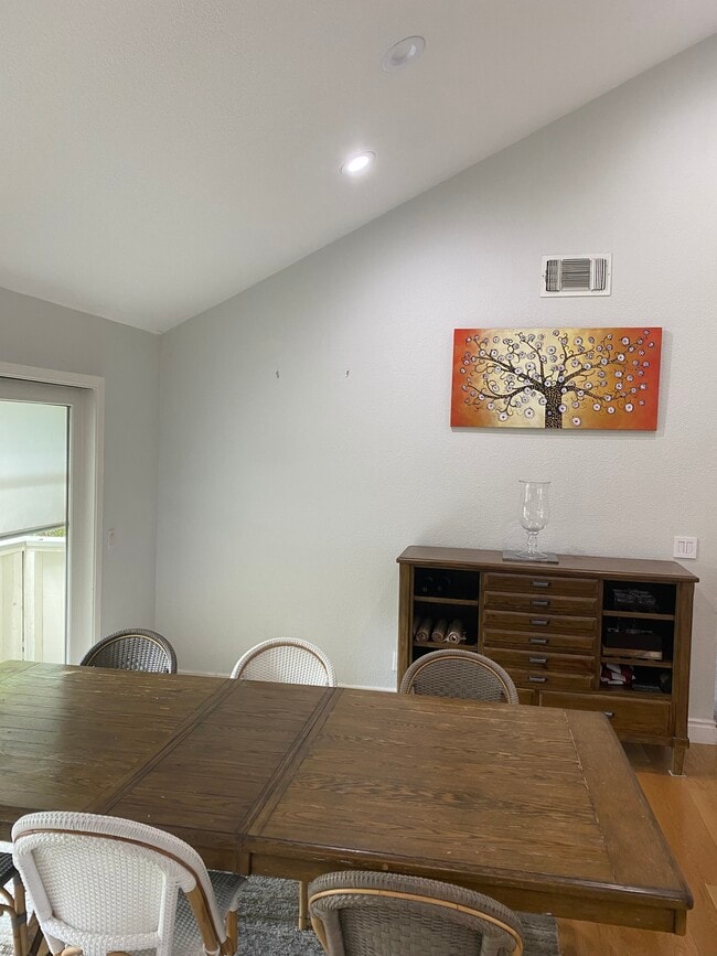 Expanding dining table to seat 8 people will remain with house - 931 Mountain View Dr