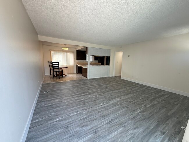 Building Photo - 1112 Opal St