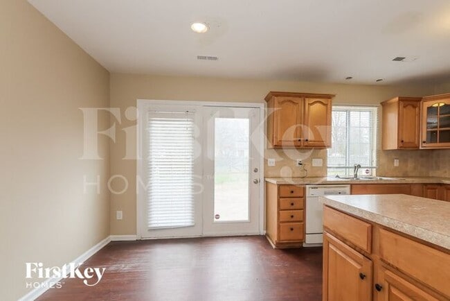 Building Photo - 13701 Strathaven Dr