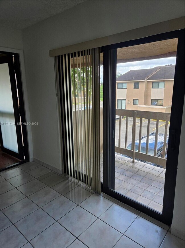 Foto del edificio - 15401 SW 80th St