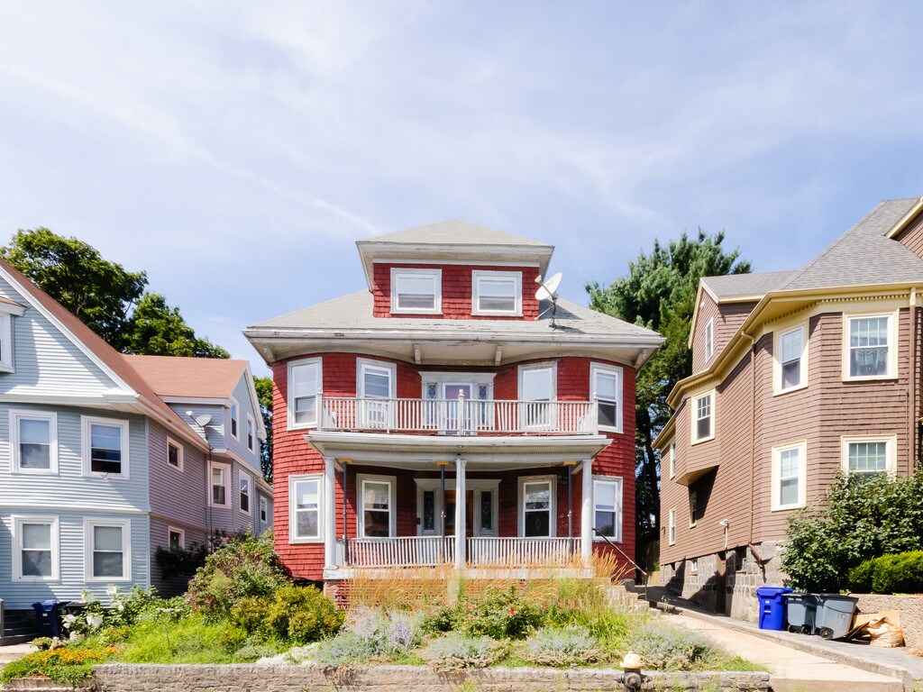 Exterior Front - 21 Mellen St