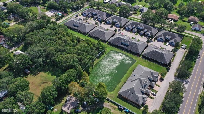 Foto del edificio - 3 br, 2 bath House - 3421 Home Town Lane