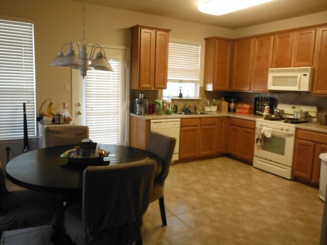 Foto del edificio - 1900 Scofield Ridge Pkwy