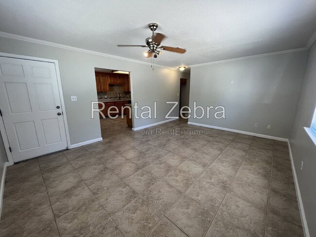 Building Photo - 317 Knutson St