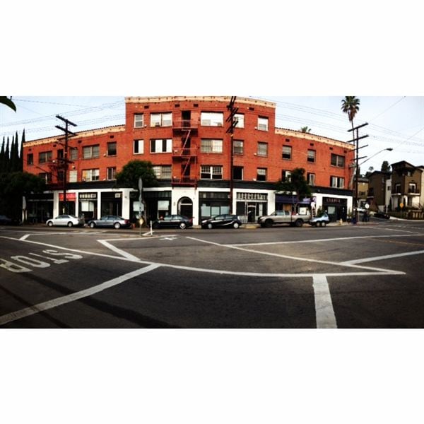 Primary Photo - 1551 Echo Park Ave