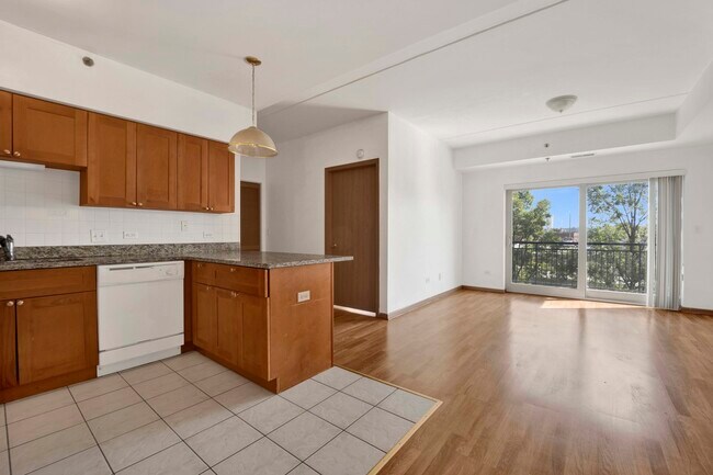 Foto del edificio - 2322 S Canal St