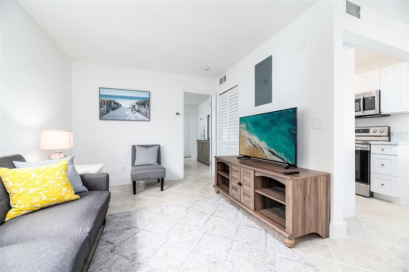 Foto principal - 805 NE 23rd Dr