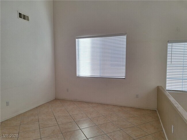 Foto del edificio - 1025 Jewel Springs Ln