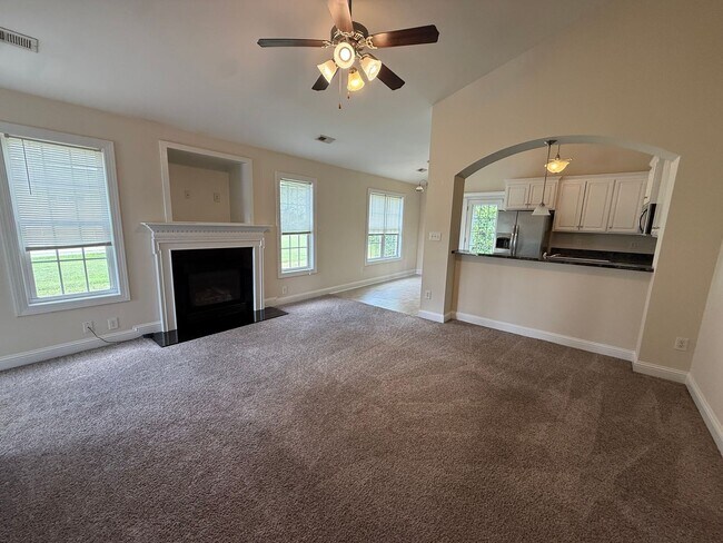 Foto del edificio - 4015 Huntsmoor Ln
