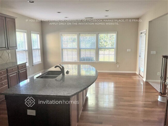 Foto del edificio - 5709 Jamerson Dr