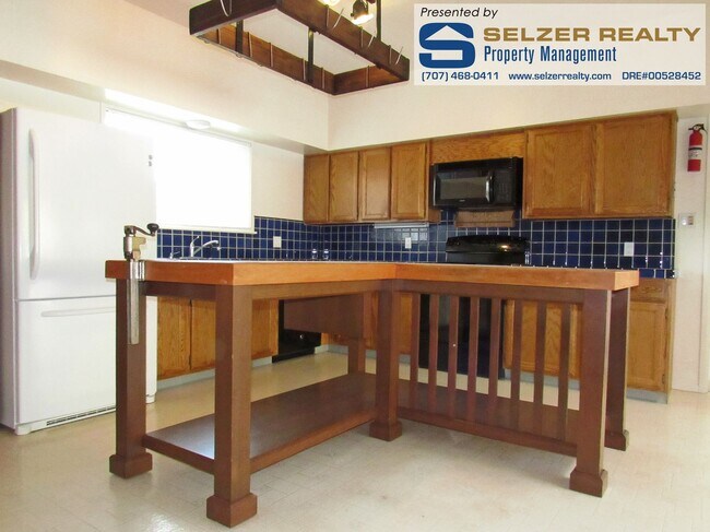 Foto del edificio - Spacious 4 bd. gated country estate w/ pool!