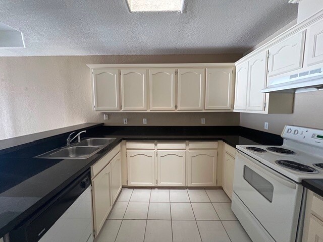 Foto del edificio - 2105 Kimberly Ln
