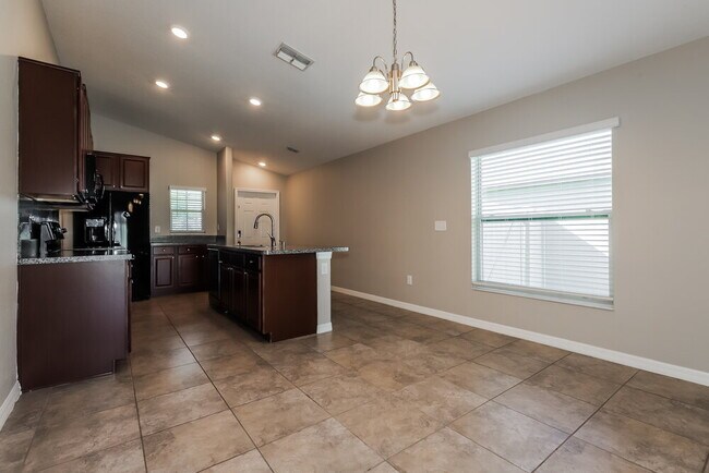 Building Photo - 7240 Salt River Ave