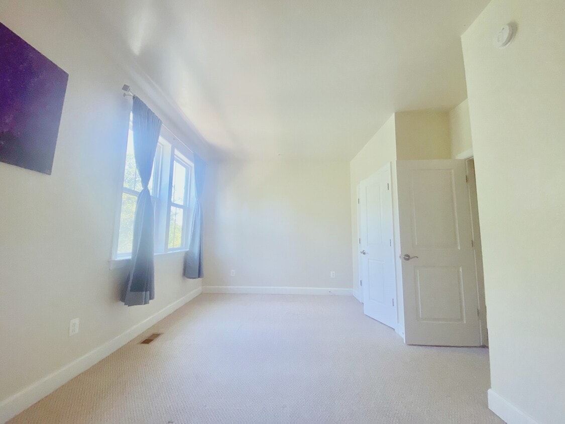 4704 Woodberry St, Riverdale, MD 20737 Townhome Rentals in Riverdale