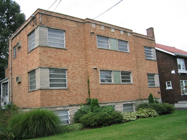 Building Photo - 2819 Erie Ave