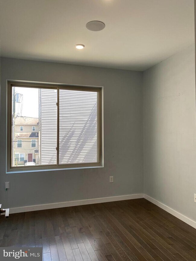 Foto del edificio - 1405 N 8th St