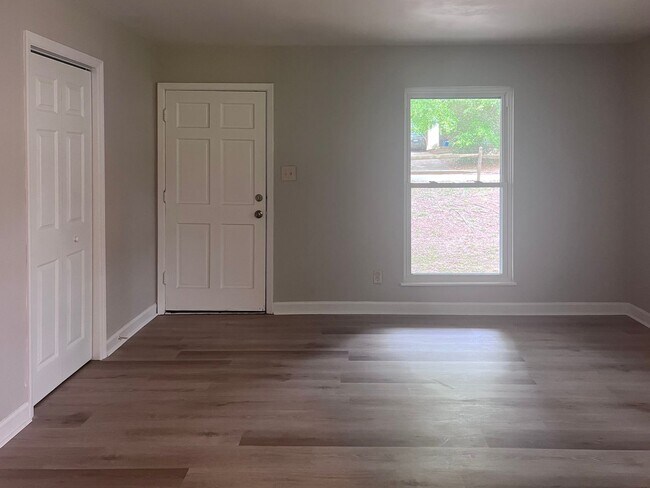 Foto del edificio - Rent Ready 3BR Home in Durham