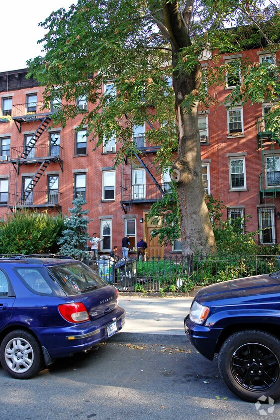 Foto del edificio - 5 4th Pl