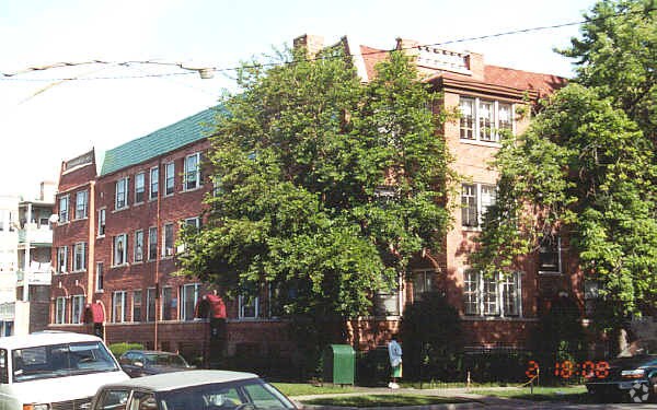 Foto principal - 3038-3042 W Ainslie St