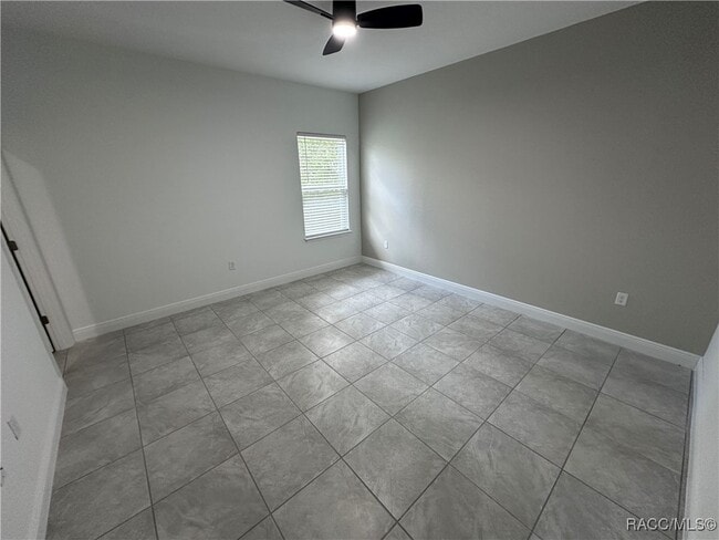 Foto del edificio - 7145 N Heritage Dr