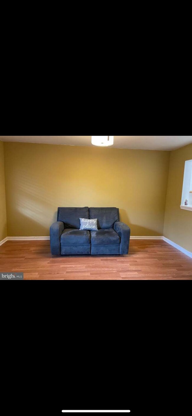 Building Photo - 1204 W