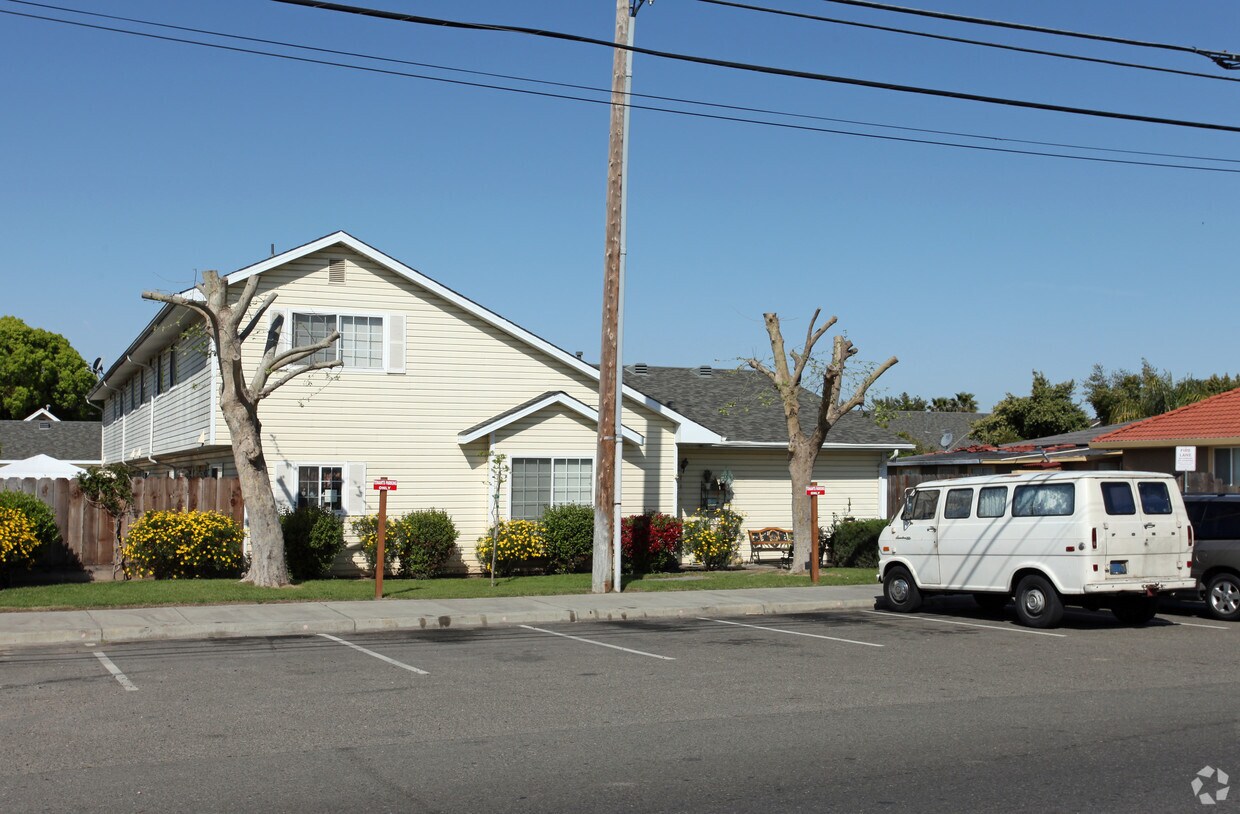 Foto principal - 1251 N Olive Ave