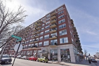 Building Photo - 6 S Laflin St