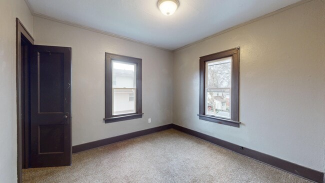 Building Photo - 236 Watson St