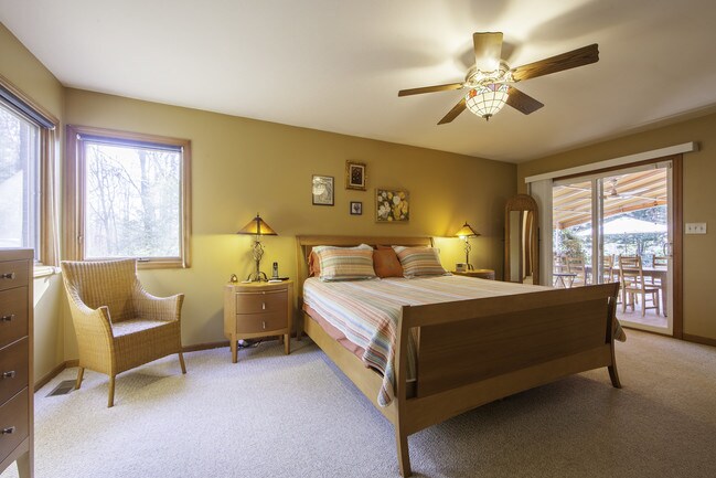 Foto del edificio - 15113 Steele Creek Rd