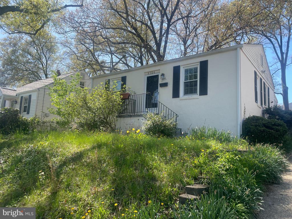 Foto principal - 9506 52nd Ave