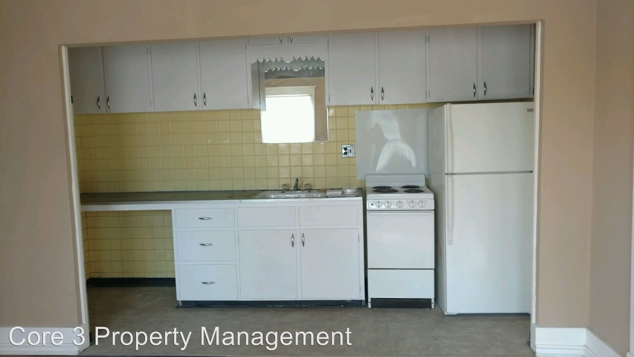 Building Photo - 505 1/2 E Locust St