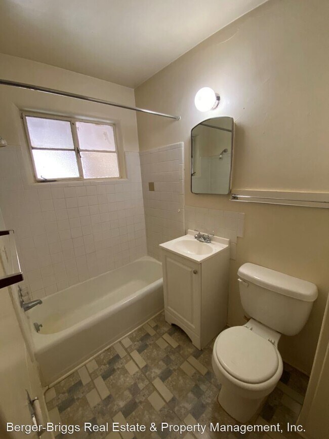 Building Photo - 1601 Tijeras Ave NE