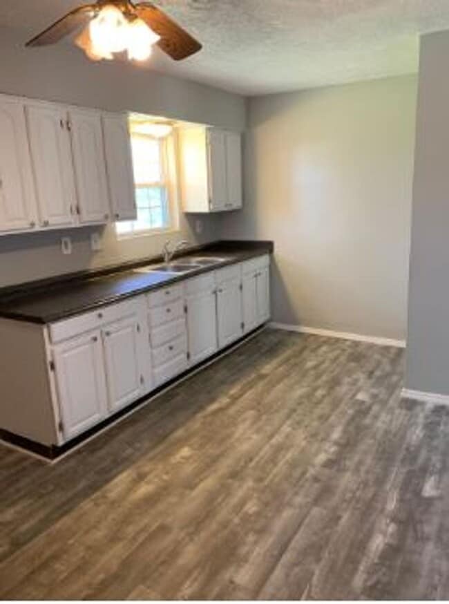 Building Photo - 1578 Van Buren Dr