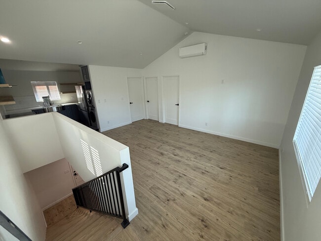 Building Photo - 6519 Broadway Ave