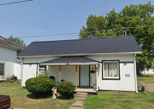 Building Photo - 194 S Oak St