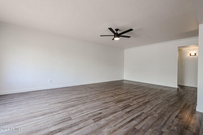 Foto del edificio - 1803 W Maryland Ave