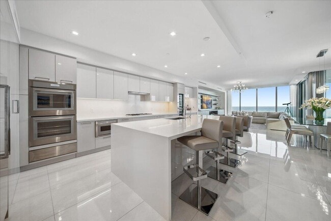 Building Photo - 5000 N Ocean Dr