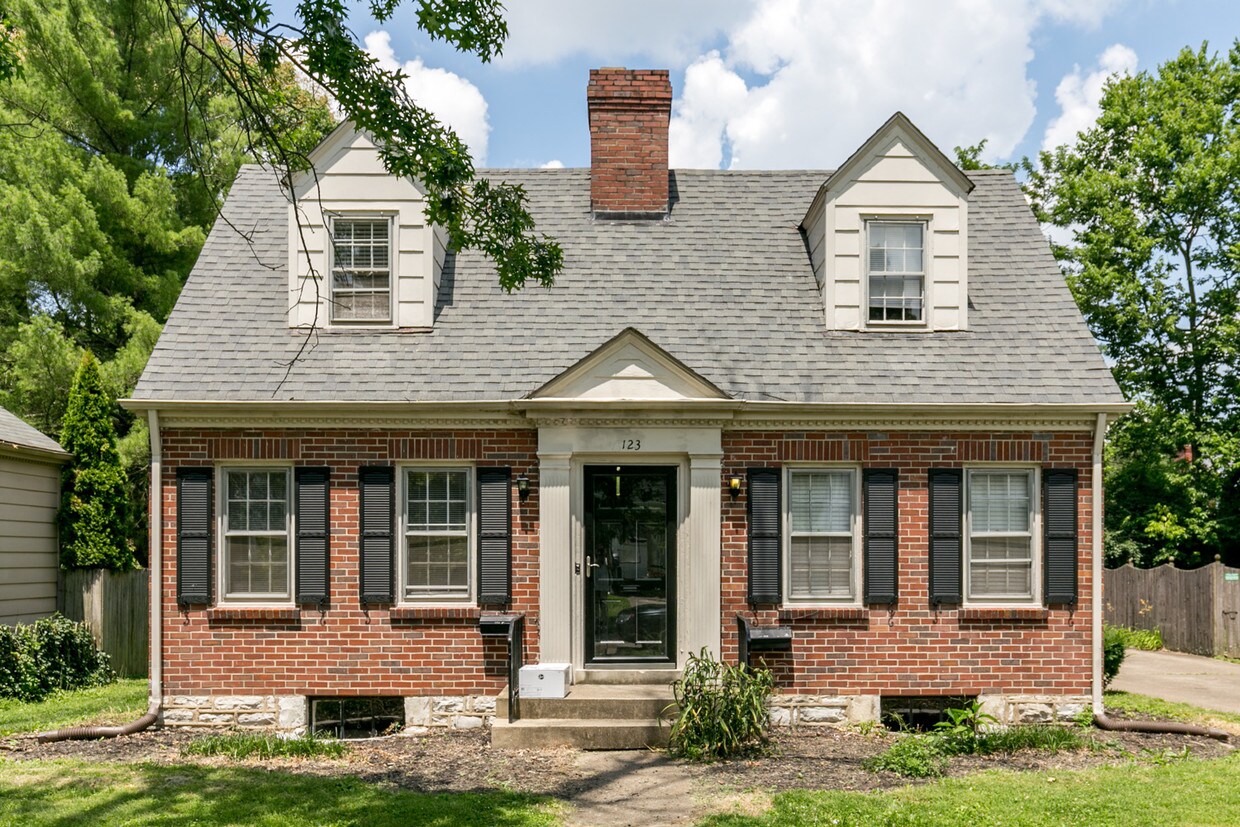 Primary Photo - 123 Barberry Ln
