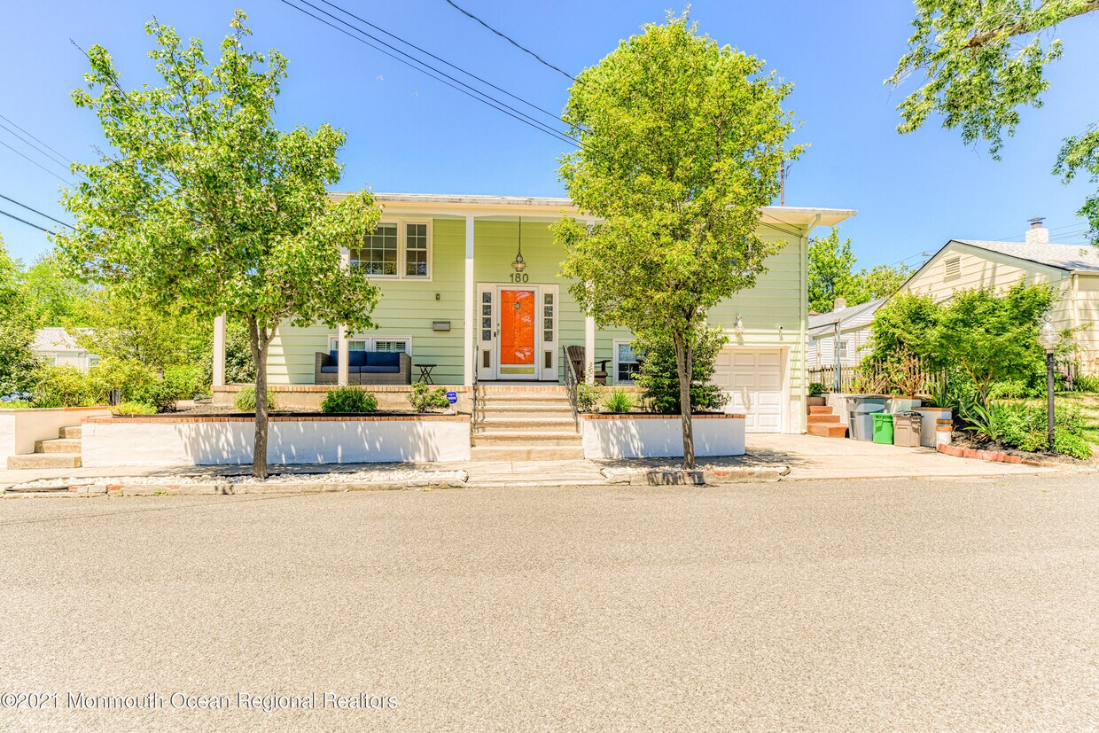 Foto principal - 180 Whitefield Ave