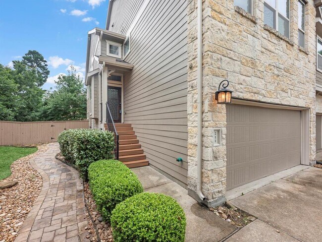 Building Photo - 211 Cheswood Forest Pl