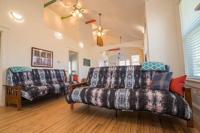 Photo - 609 Lenox Ave House
