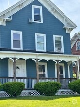 Building Photo - 37 Hale St