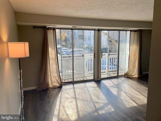 Foto del edificio - 17 Cranberry Ct