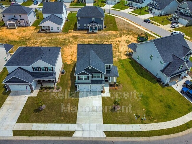 Building Photo - 102 Wicklow Ct