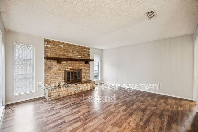 Foto del edificio - 8238 El Retiro Rd