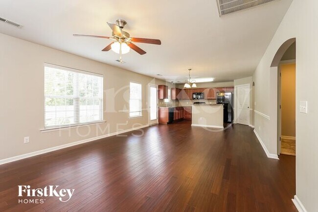 Foto del edificio - 5555 Misty Hill Circle