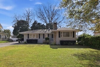 Building Photo - 902 New Bern Ave