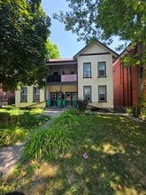 Building Photo - 420 Stewart St