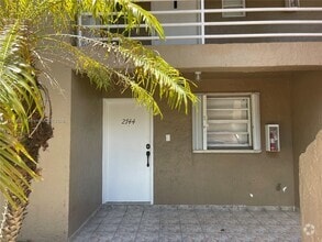 Building Photo - 2744 W 60th St