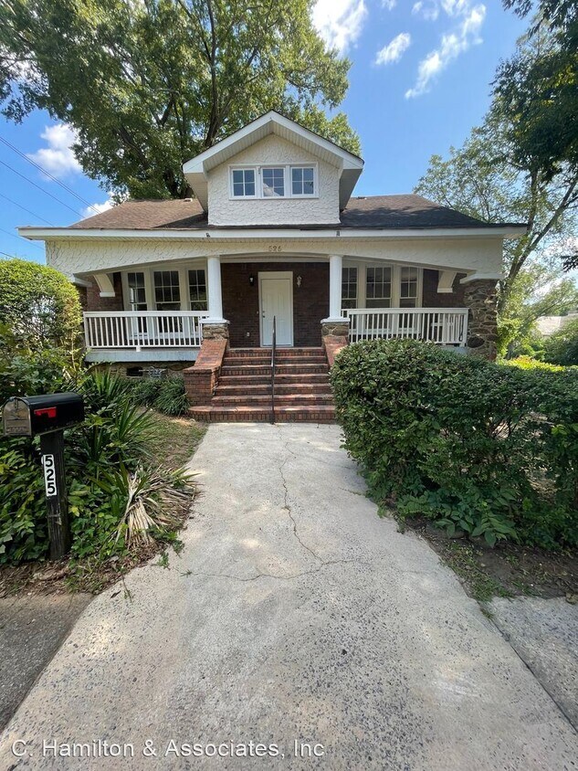 Primary Photo - 7 br, 5 bath House - 525 W. Hancock Ave